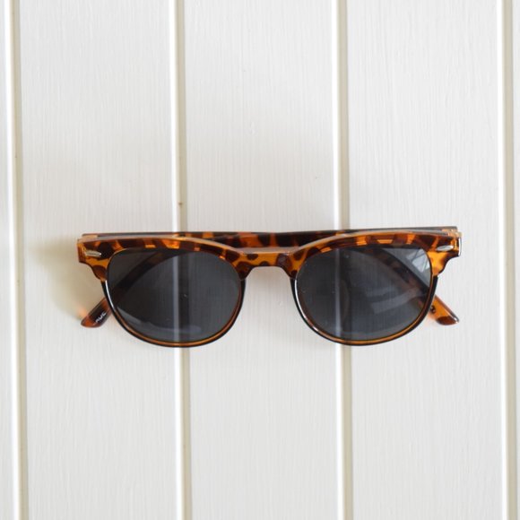 Womens Animal Pattern Sunglasses | Womens Sunglasses | Leopard Skin Pattern - Picture 3 of 3